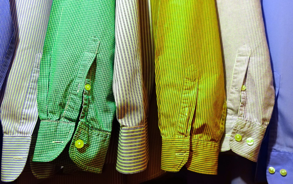 Prendre soin de ses vêtements : les gestes essentiels que l’on oublie souvent.